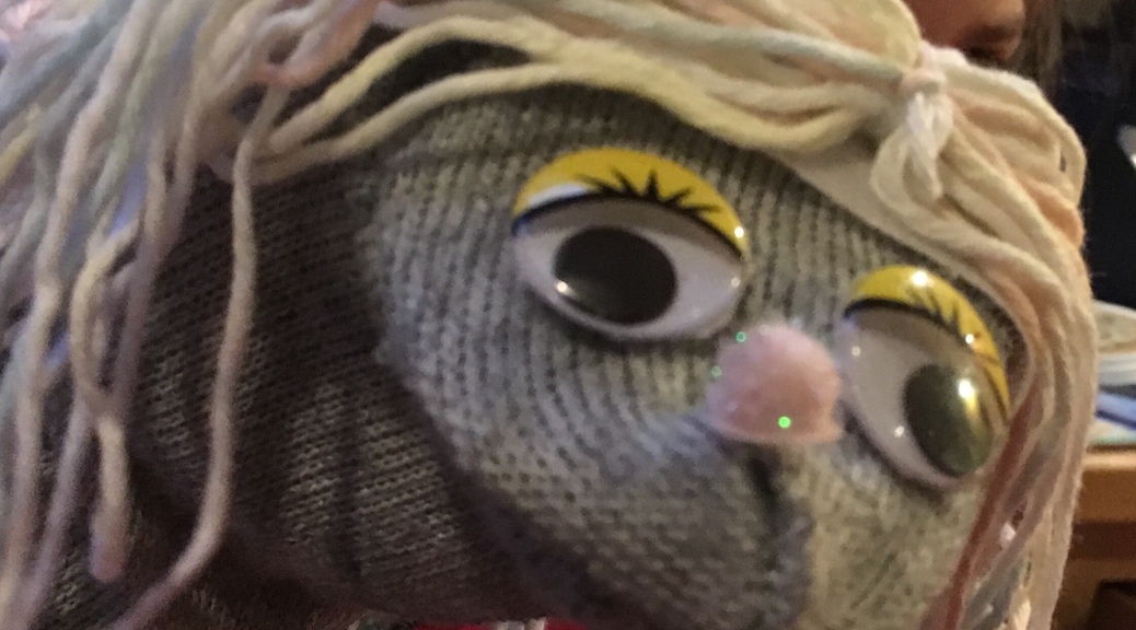 how to make a sock puppet